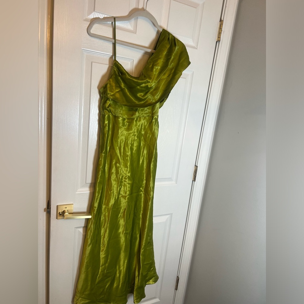 House of Harlow 1960 x REVOLVE Antonia Gown in Green - Picture 3 of 7